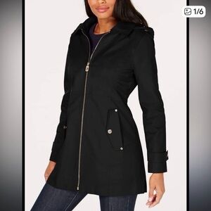 MICHAEL Michael Kors Beige Fabric Logo Patch